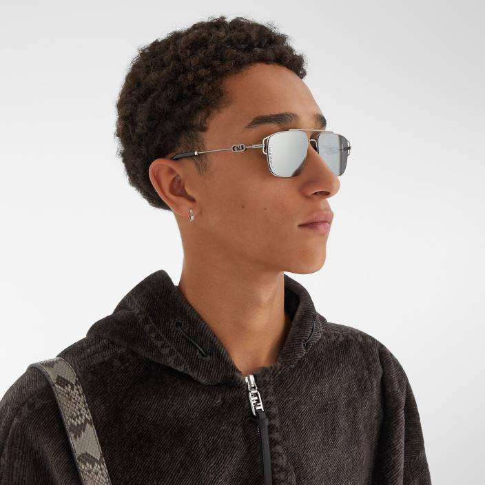 moški uhan srebro Fendi nakit Z68L2717