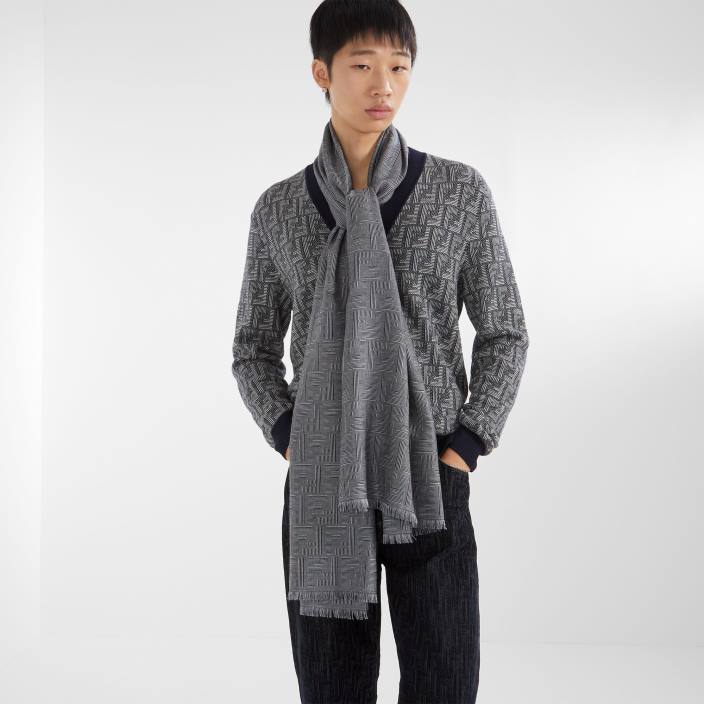 moški volnena jopica modra Fendi oblačila Z68L2186