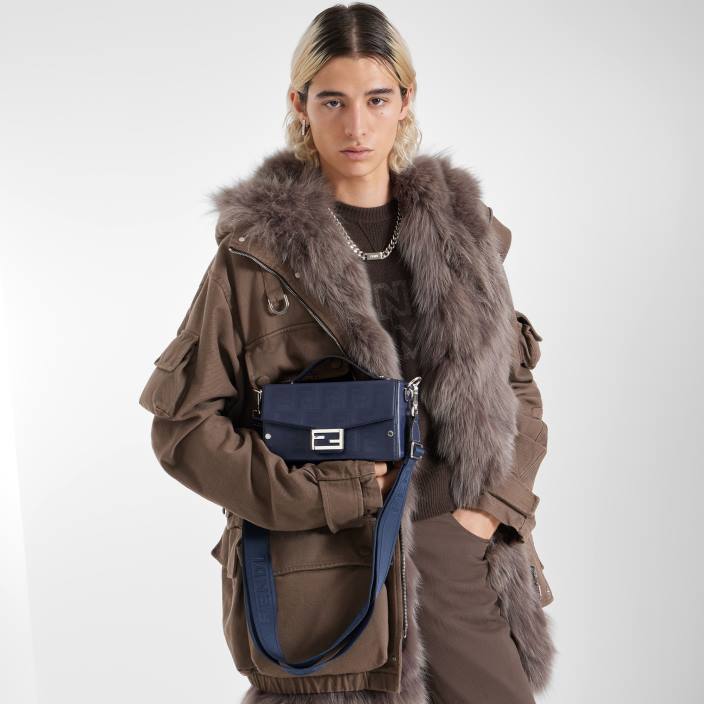 moški mehka usnjena baguette torba modra Fendi dodatki Z68L1800