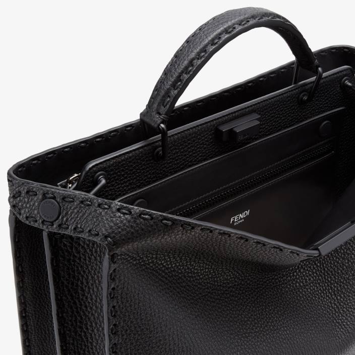 moški srednje velika usnjena torba peekaboo iseeu Črna Fendi dodatki Z68L1900