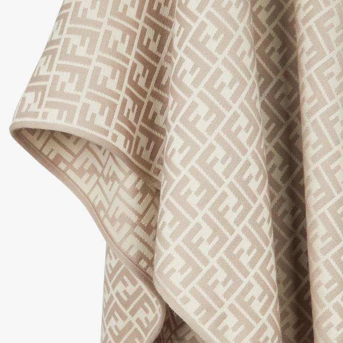 ženske pončo iz volne in svile bež Fendi dodatki Z68L53