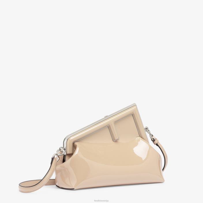 ženske lakirana torbica bež Fendi dodatki Z68L703