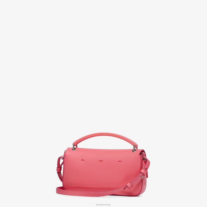 ženske lakirana torbica roza Fendi dodatki Z68L744